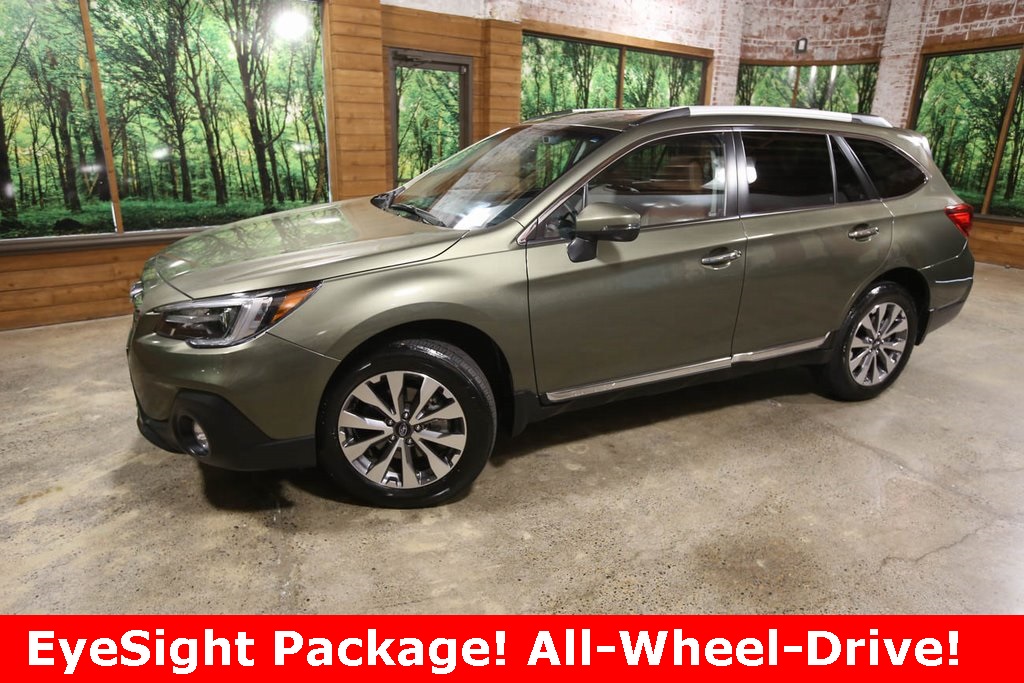 Pre-Owned 2018 Subaru Outback 2.5i Touring 4D Sport Utility in ...